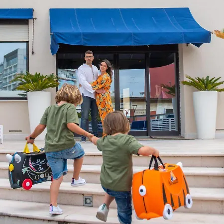 Unahotels Imperial Sport 페자로