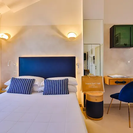 Unahotels Imperial Sport 호텔 페자로