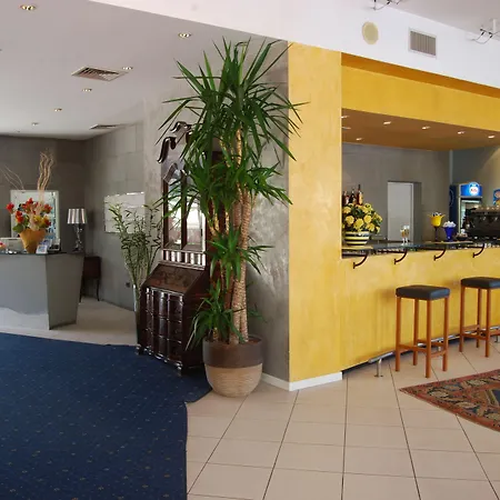Otel Unahotels Imperial Sport Pesaro