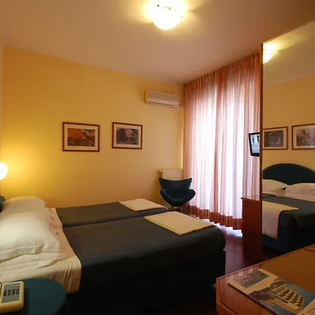 Hotel Unahotels Imperial Sport 4*