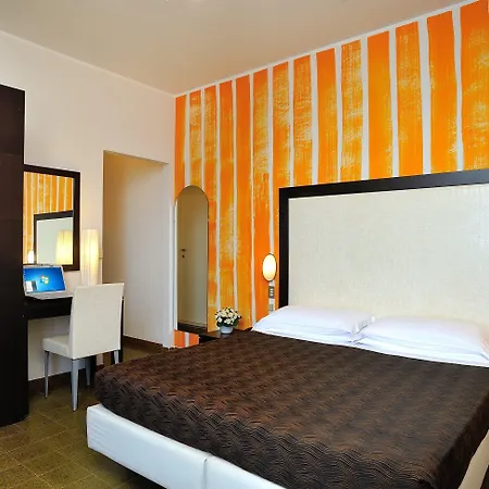 호텔 Unahotels Imperial Sport 4*