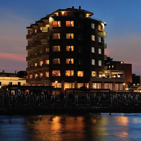 Hotel Unahotels Imperial Sport 4*