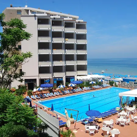 Unahotels Imperial Sport Otel
